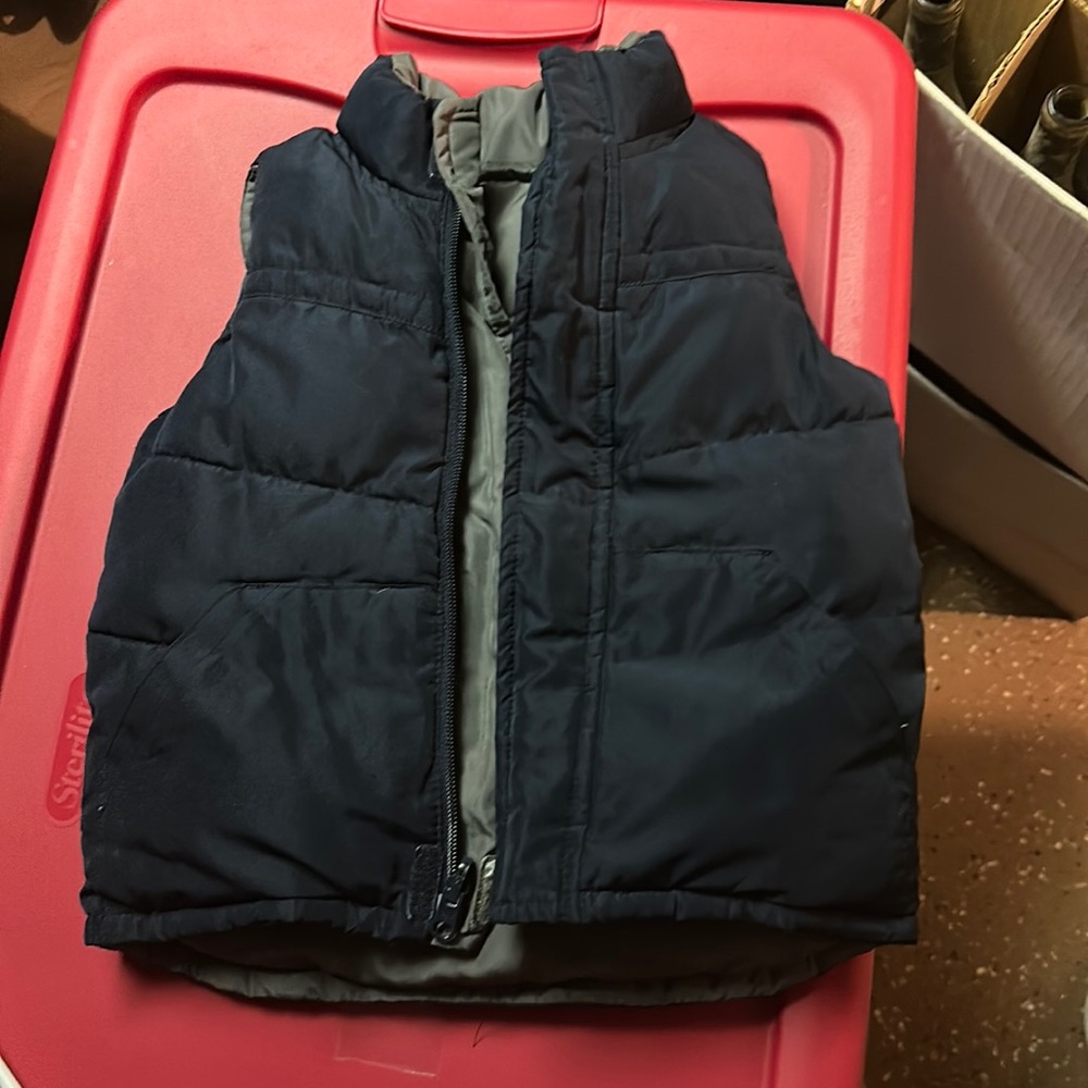 Toddler boys’ puffer vest.